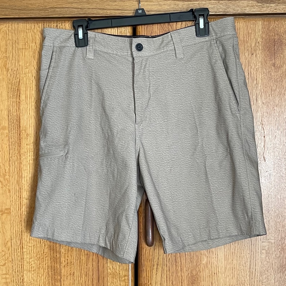 Hawke & Co Cargo Shorts Size: 32